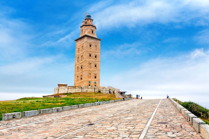 Private Walking Tour EN A Coruña with Beer or Wine - Finishing at the Obelisk