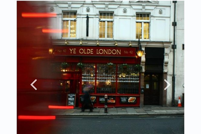 Pub & History Tour London (History & Beers) - Chris’s guiding style and the small-group advantage