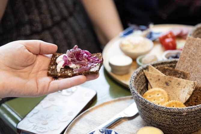 Reykjavik Food Tour - Supermarket Tour & Lunch at Microbrewery - What the tour does not promise