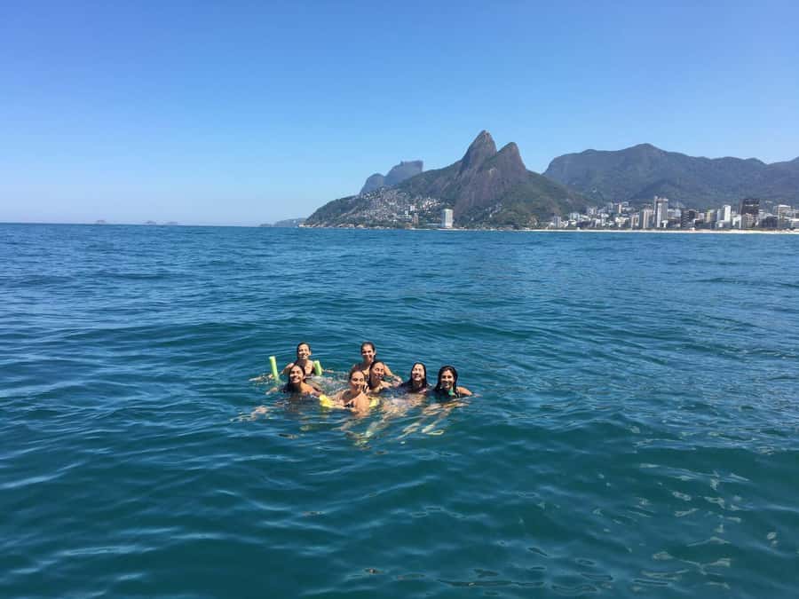 Rio de Janeiro: SpeedBoat Tour - Beach Tour with Beer - What the guide adds to the ride