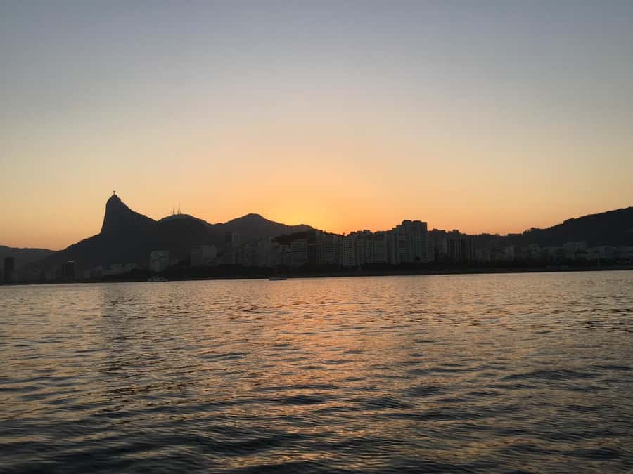 Rio de Janeiro: SpeedBoat Tour - Sunset with Beer - Arpoador and the changing evening light
