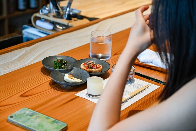 Sake "Omakase" in Osaka : Guided Tasting by a Active Sake brewer - Why learning sake from Yuki changes the experience