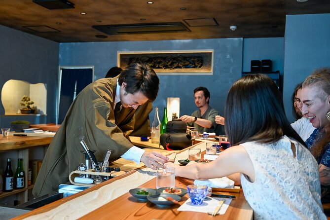 Sake "Omakase" in Osaka : Guided Tasting by a Active Sake brewer - Seven pours that make comparison easy