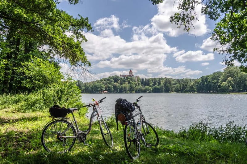 Self-Guided Bike Tour to Unetice Brewery - Choosing between Lysolaje and Šárka Valley