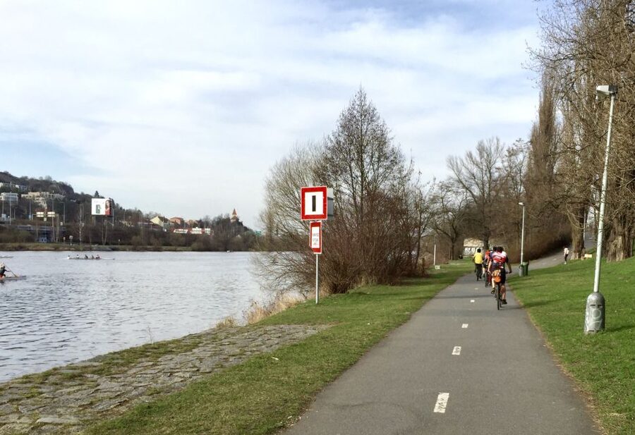 Self-Guided Bike Tour to Unetice Brewery - Ferry crossing and the Dresden-Prague cycle path
