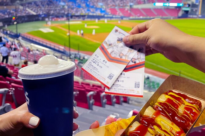 Seoul: Baseball Game Ticket with Dinner/Beer with the host - Key points before you book