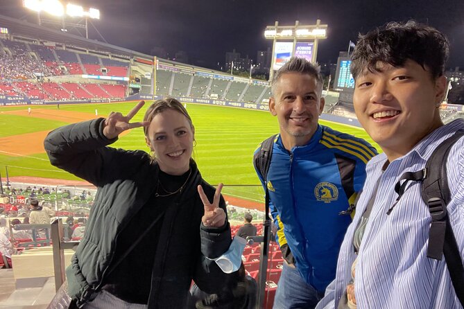 Seoul: Baseball Game Ticket with Dinner/Beer with the host - Inside Jamsil: songs, towels, and team spirit