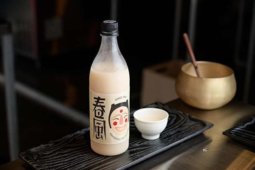 Seoul: Craft Makgeolli Brewery Tour & Tasting Experience - Entering Chunpoong Brewery in central Seoul