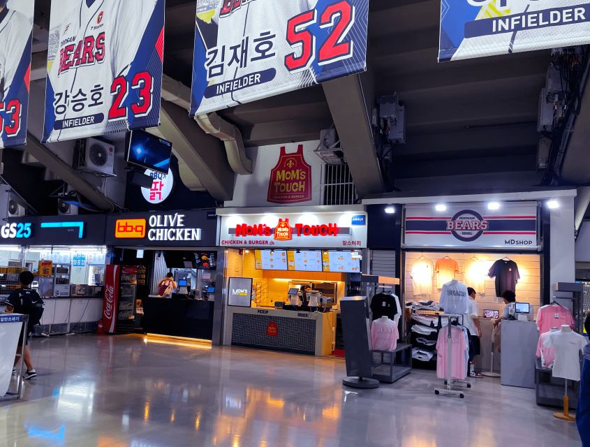 Seoul: Jamsil Baseball Stadium Game Ticket with Dinner& Beer - Korean barbecue or fried chicken before first pitch