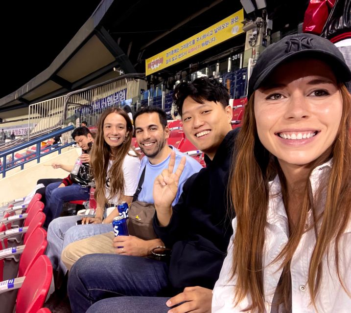 Seoul: Jamsil Baseball Stadium Game Ticket with Dinner& Beer - Learning the chants without speaking Korean