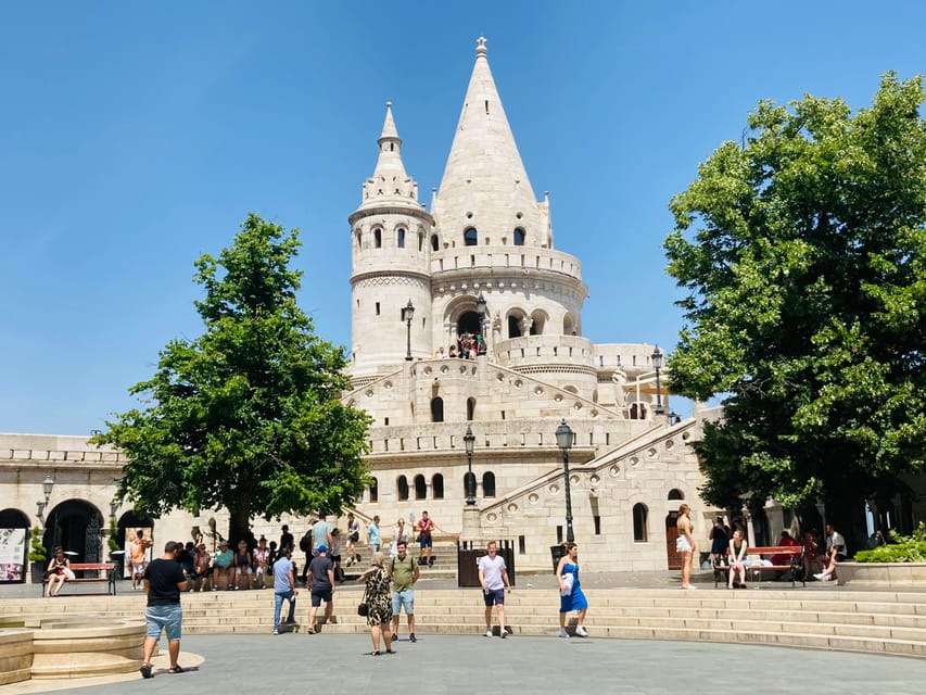 Short Budapest Sightseeing - with Pubquiz! (beer included!) - Why this short Budapest tour works