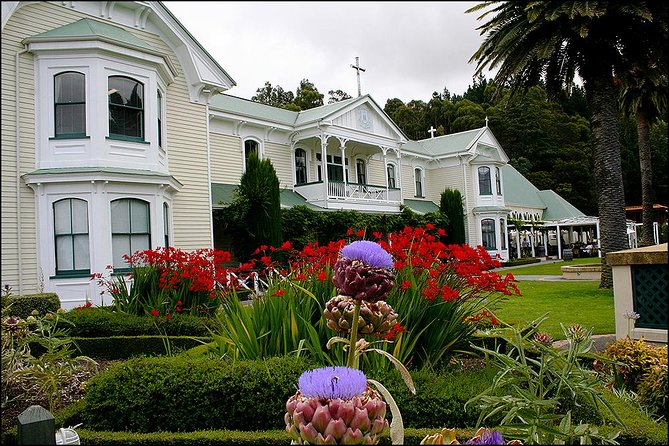 Small group - Napier Premium Winery , Beer & Cider + 5.5h to 6h. - A stop with New Zealand wine history