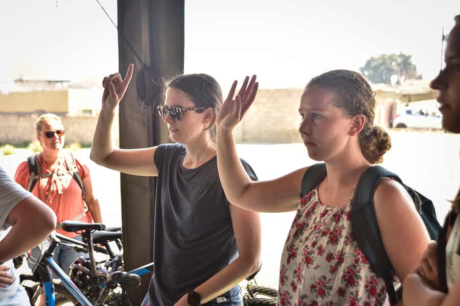 Soweto Food & Beer Bike Tour - Amagwinya, local snacks and the food experience
