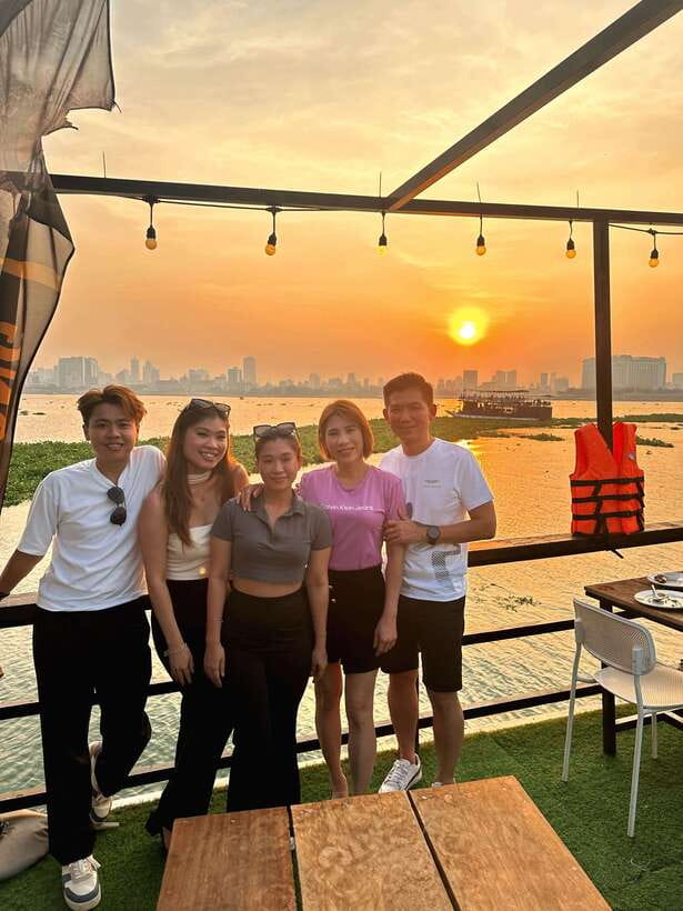 Sunset Cruise-Unlimited Beers-Sodas-BBQ buffet-Fruit platter - A Short Sunset Cruise With a Big Phnom Penh View
