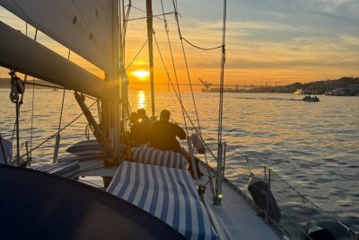 Sunset sailboat tour in Lisbon with green wine