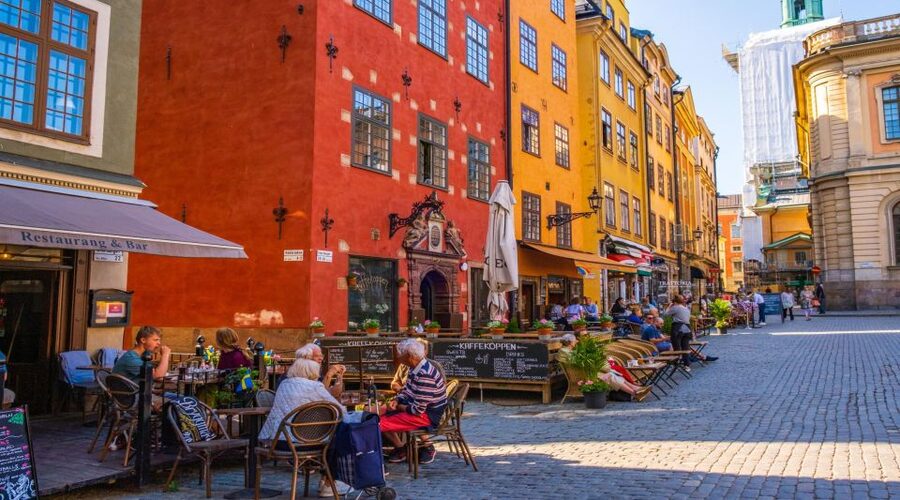 Swedish Beer Tasting Tour in Stockholm Old Town Pubs - Timing, portions, and practical details