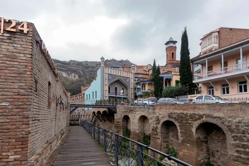 Tbilisi: Sightseeing Tour, Wine or Beer Tasting, & Cable Car - Tastes from Meidan Bazaar to Bazari Orbeliani