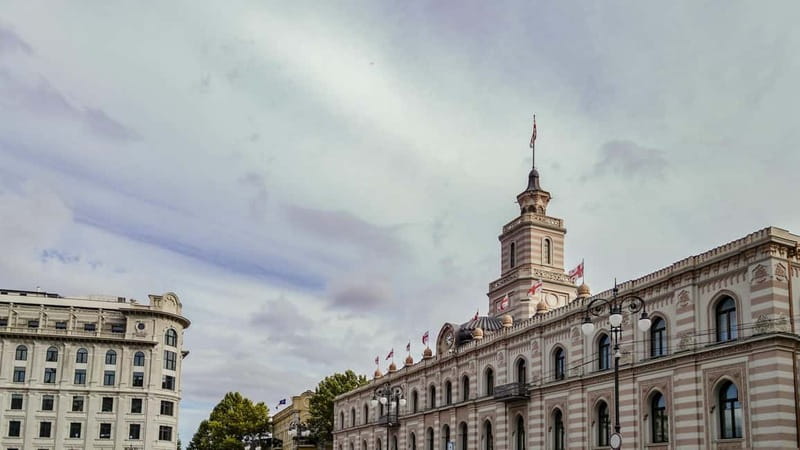 Tbilisi: Sightseeing Tour, Wine or Beer Tasting, & Cable Car - Baratashvili Avenue, the Presidential Palace, and Dry Bridge