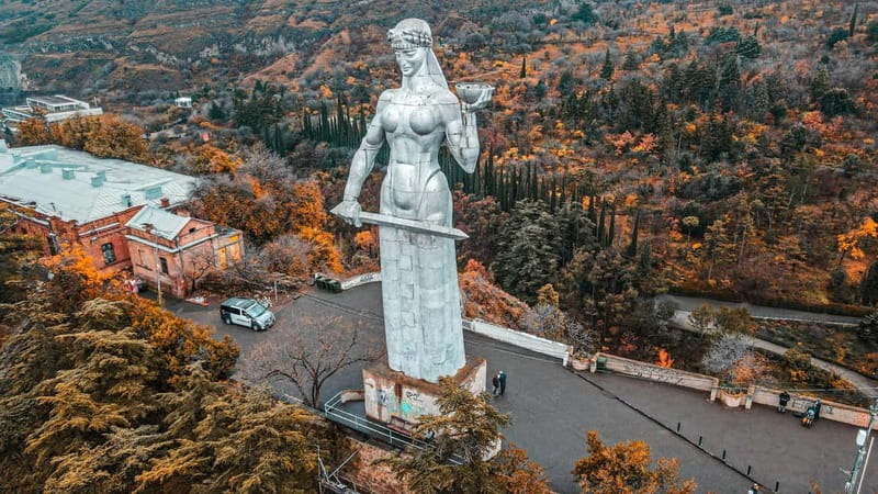 Tbilisi: Sightseeing Tour, Wine or Beer Tasting, & Cable Car - Crossing into the Old Town