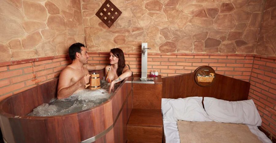 Tenerife: Beer Spa Experience with Tastings and Snacks - Key things to know before booking