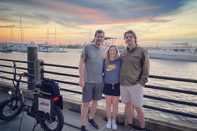 THE Wilmington History, Haunts & Breweries E-Bike Tour (4 hr) - Oakdale Cemetery is the most atmospheric history stop