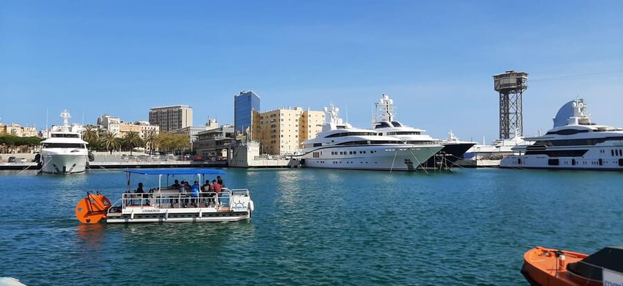 Valencia: Water Beer Bike Tour - Pedaling from the marina along Valencia’s coast