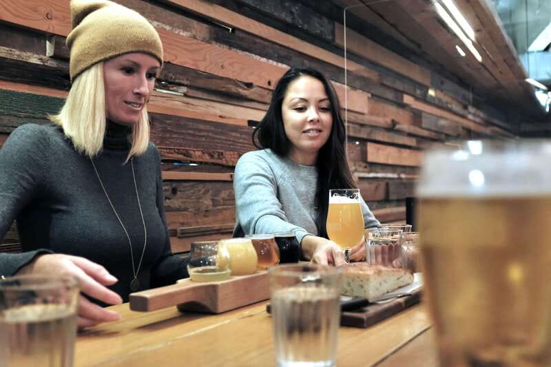 Vancouver: Craft Beer Tasting and Neighborhood Culture Crawl - Walking Mount Pleasant between the breweries