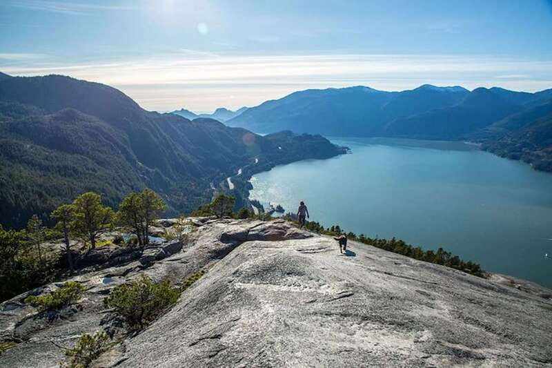 Vancouver: Stawamus Chief Hike and Local Brewery Tasting - Starting up Stawamus Chief Park