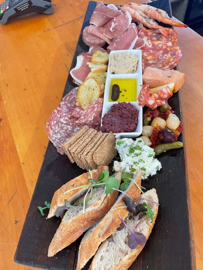 Waiheke: Scenic Taste and Graze Tour with Wine, Whisky, Beer - Why this Waiheke tour works so well