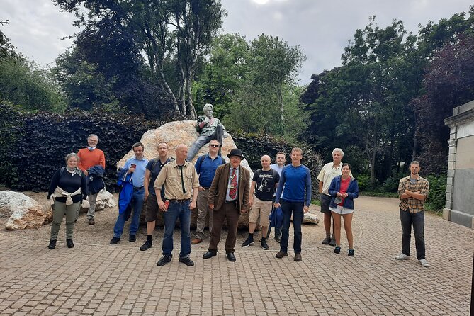 Walking tour in Merrion Square Park with a pint of Guinness Dublin Rogues Tour - Why Merrion Square makes a smart starting point