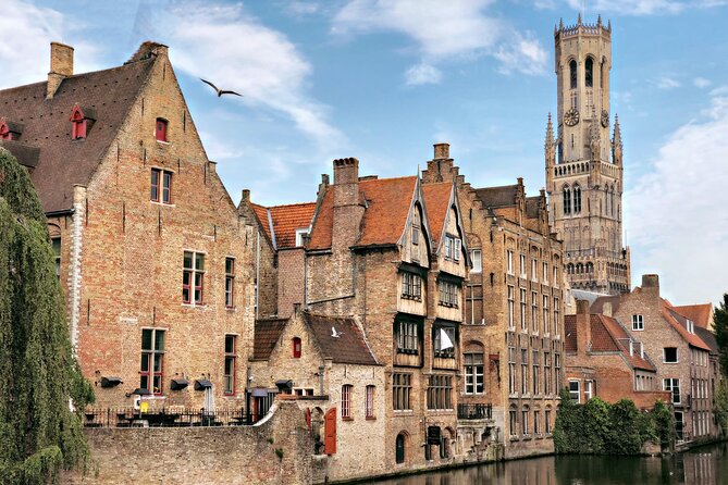 Walking tour of Bruges with boat option and/or beer tasting - Bruges in one walk, from Minnewater to Burg Square