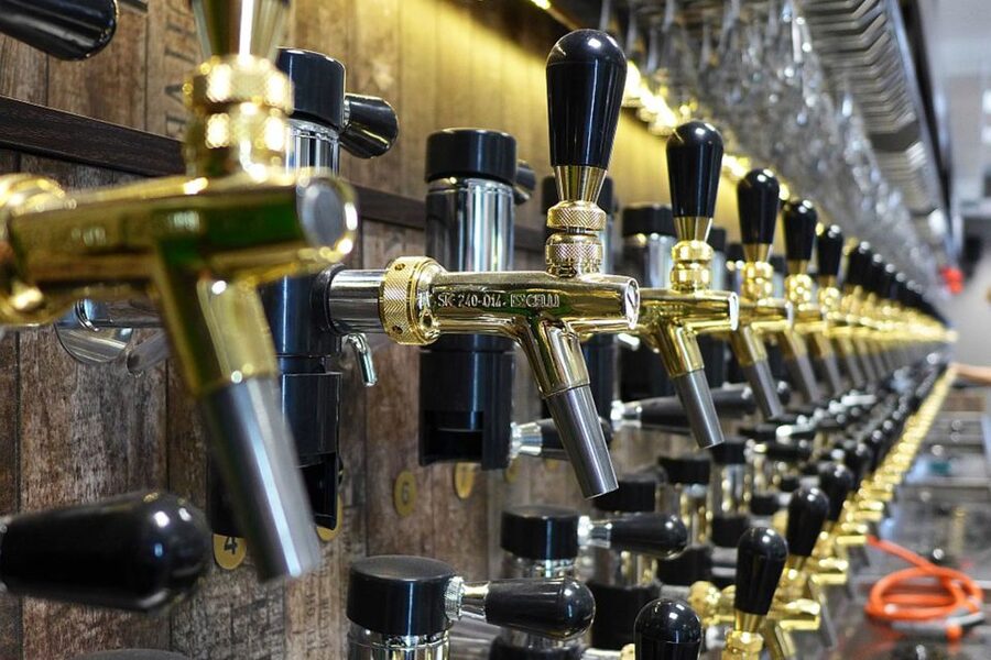 Warsaw: Guided Craft Beer Tour with a Friendly Guide - Why Warsaw is a good place for a craft beer tour