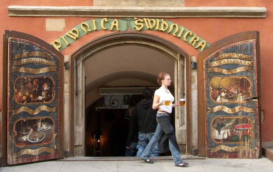 Wroclaw: Guided Tour & Beer Tasting (2 hours) - Is the 181 USD group price good value?
