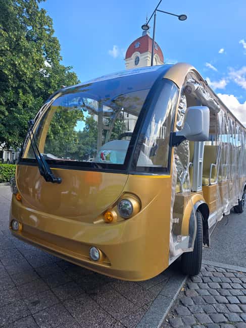 Wroclaw: Private UNLIMITED beer incl. City Tour By Golf Cart - The University, Ossolineum, and Market Hall